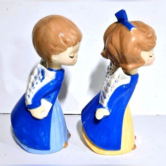 Vintage Ceramic Kissing Angels Hand Painted 1970's Blue White - Picture 3 of 7